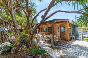 Fuller Holidays - Belongil Beachside Cottage